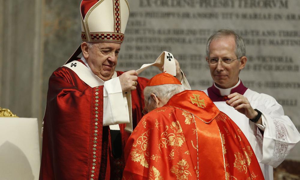 Pope at pallium Mass: World needs to pray more, complain less