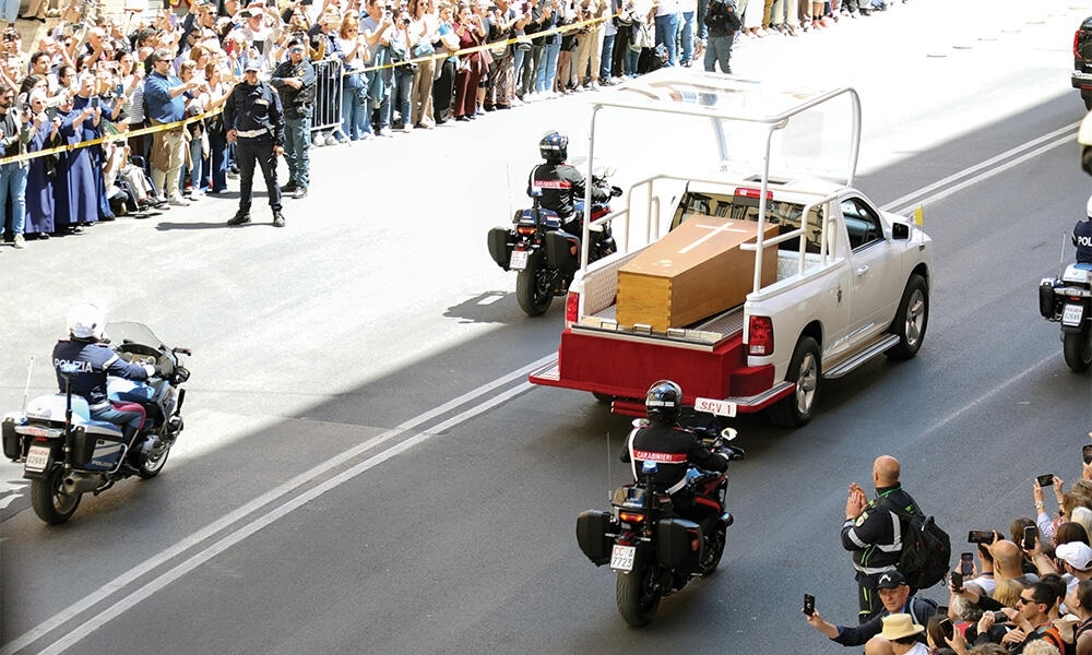 Requiescat in pace His Holiness Pope Francis Vietnamese 5