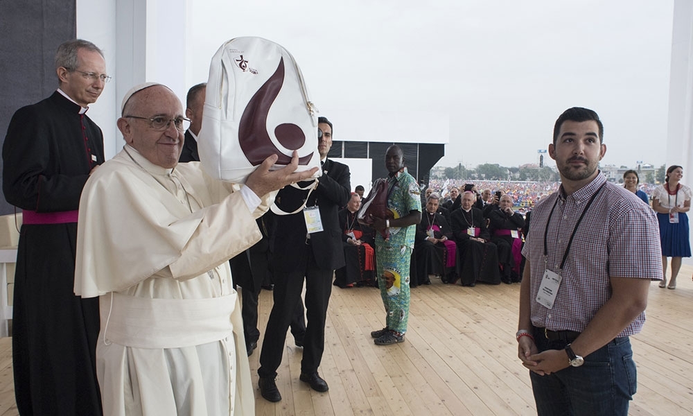 Quy tụ và lắng nghe 2