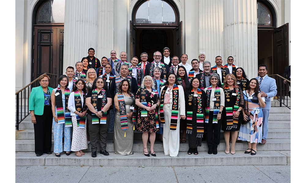 Class picture on the steps of cathedral basilica