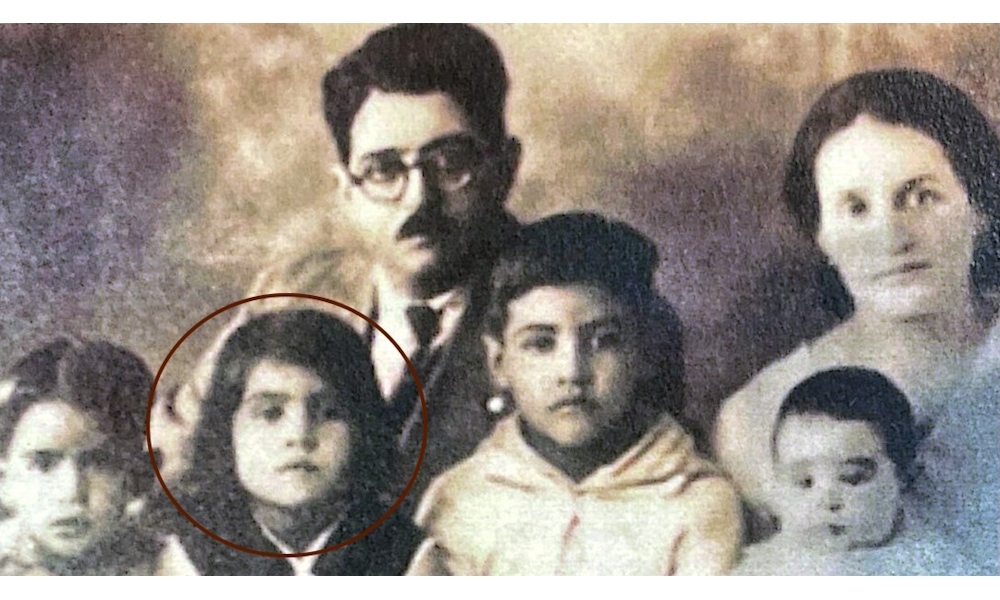 Strawberry Candies and Roses: Joseph Abousselman and Sister Maria del Rosario 5